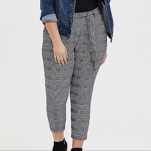 NWT black and white size 2 Torrid pants